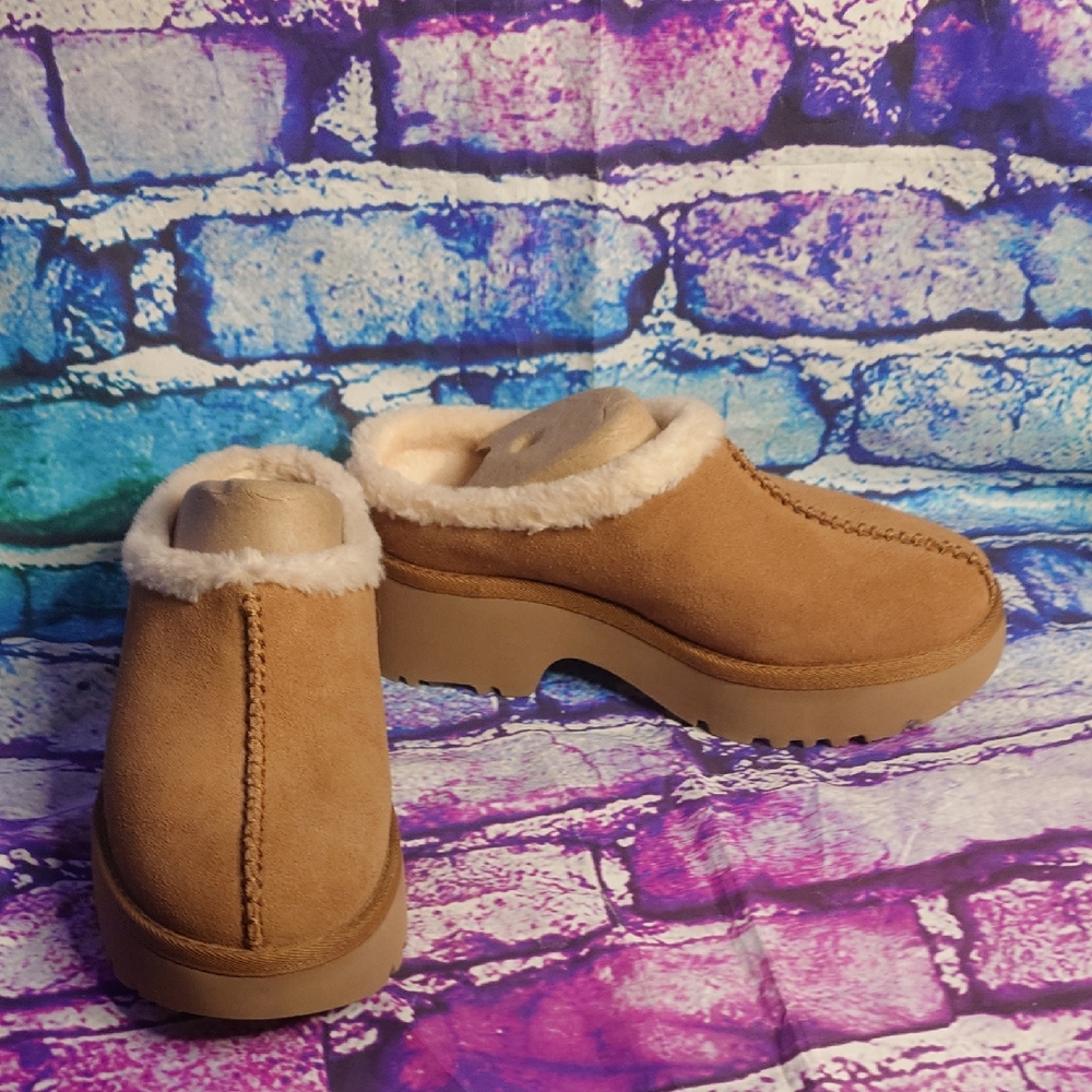 UGG New Heights Cozy Clogs | NWT | US 9 / UK 7 | UGGplush